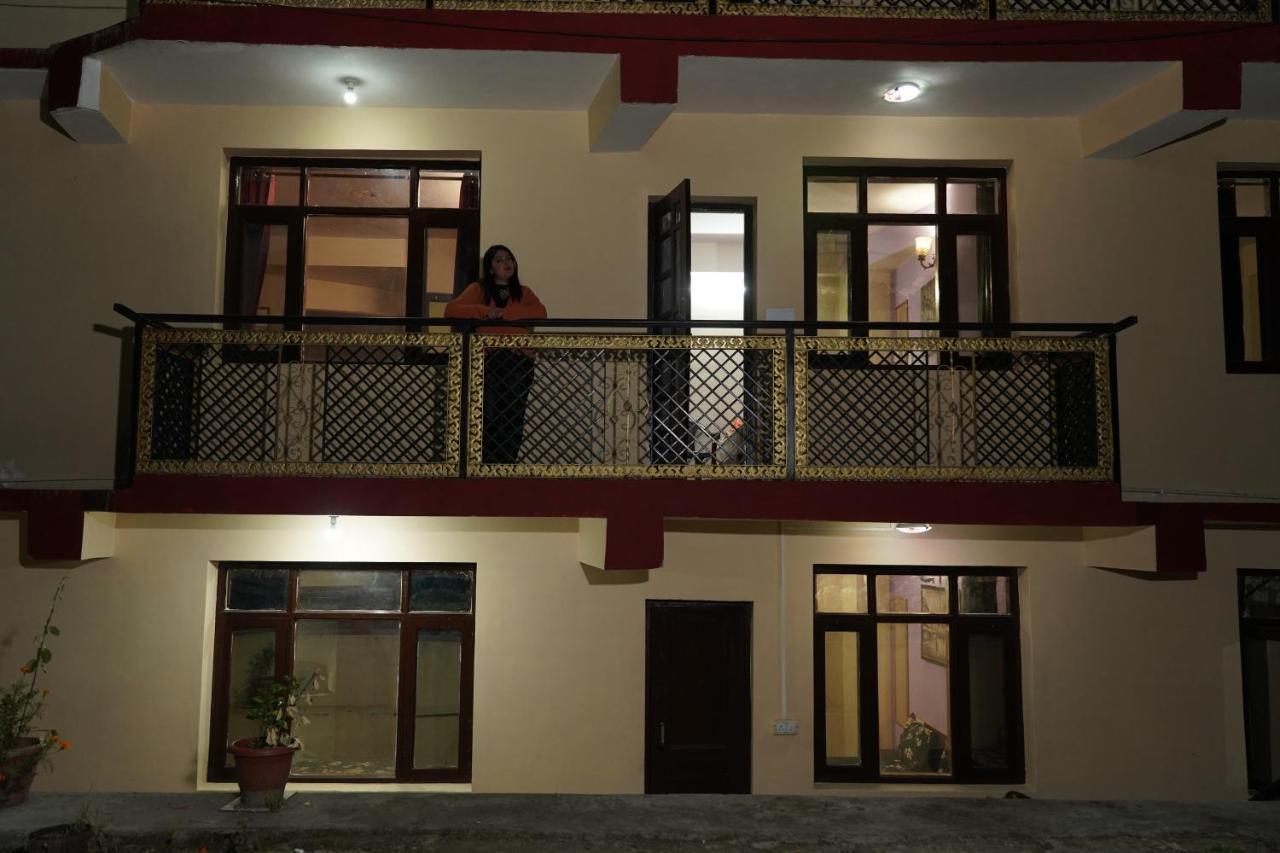 Shimla Pines Homestay Luaran gambar